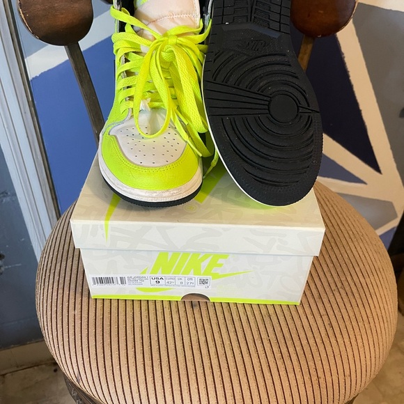 Air Jordan 1 Hi OG size 9 men - Picture 4 of 5